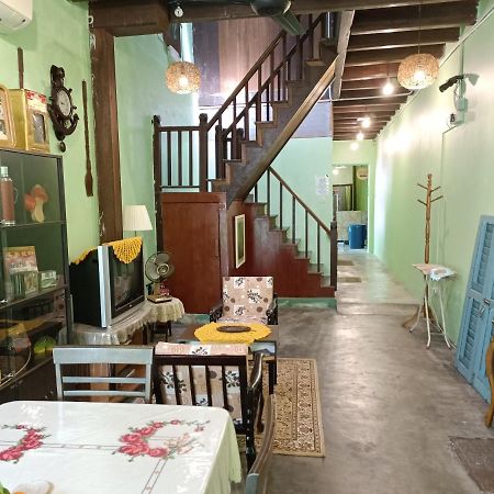 Lang Hoose Hotel George Town Bagian luar foto