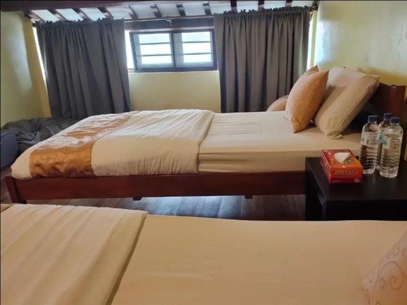 Lang Hoose Hotel George Town Bagian luar foto
