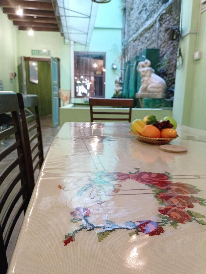 Lang Hoose Hotel George Town Bagian luar foto