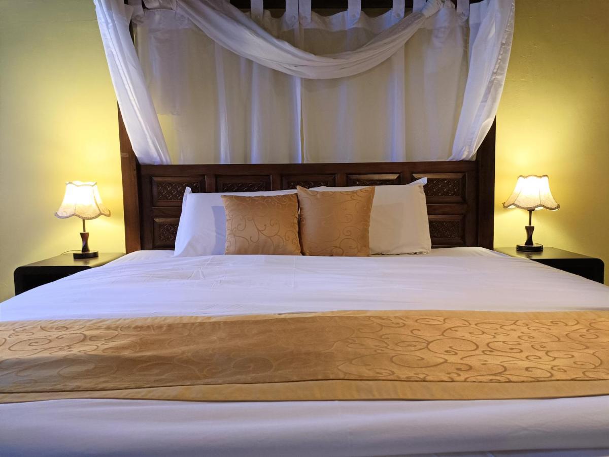 Lang Hoose Hotel George Town Bagian luar foto