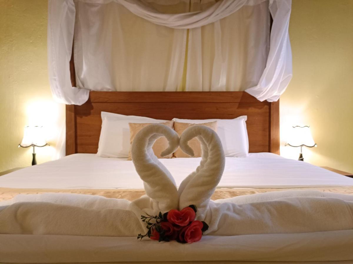 Lang Hoose Hotel George Town Bagian luar foto